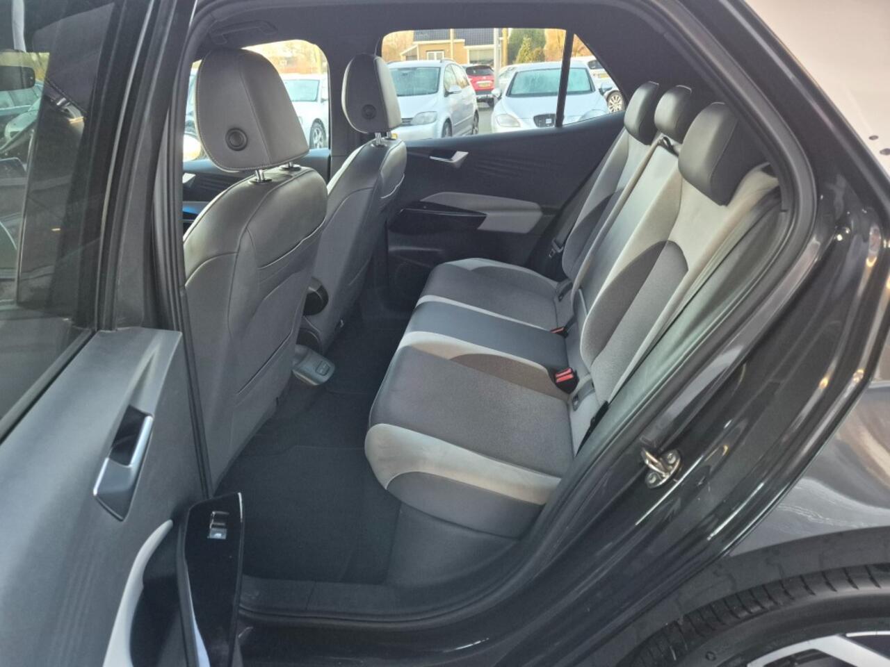 Volkswagen ID.3 FIRST PLUS 58 KWH, BTW auto, 204pk, Stoelverwarming, Camera, ALL IN PRIJS!