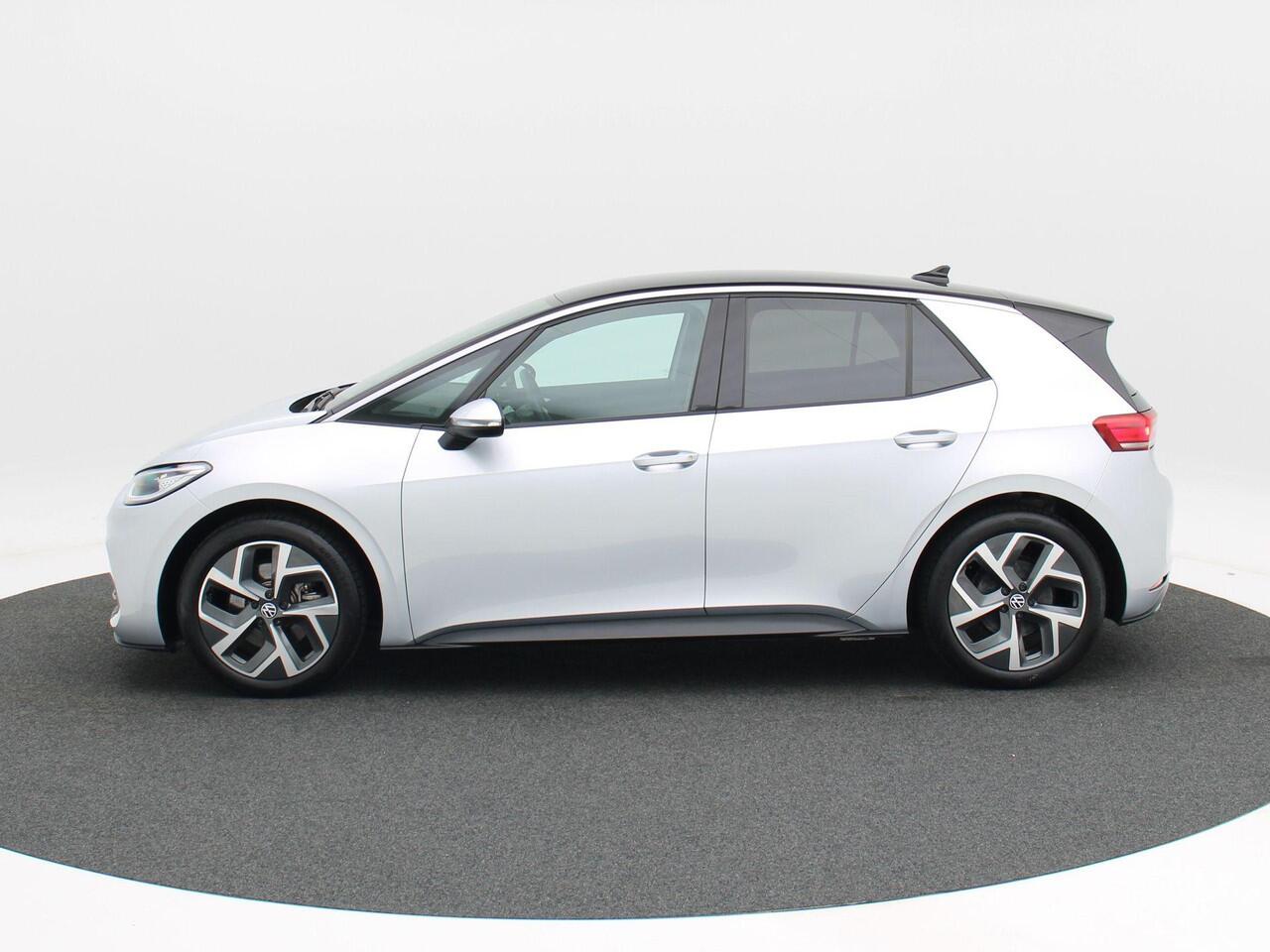 Volkswagen ID.3 Pro 58 kWh | Adaptive Cruise | Camera | Carplay | Stoel Verwarming | Parkeersensoren | Privacy Glass | Climate Control | Navigatiesysteem | 19 Inch | 71.118 Km