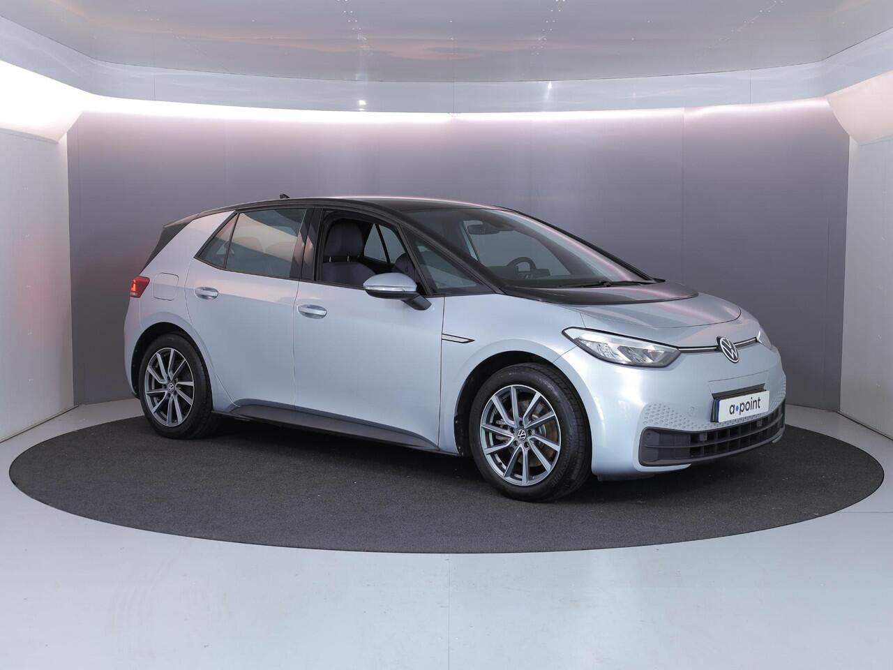 Volkswagen ID.3 Pure 45 kWh 150pk| trekhaak afn.kogel| Navi| stuur en voorstoelen verwarmd| Interieur voorverwarming| SOH 90%