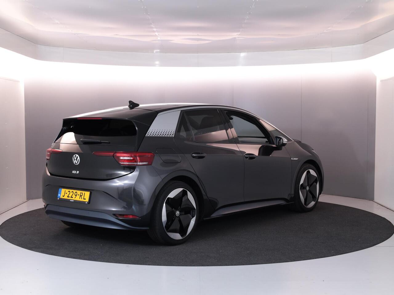 Volkswagen ID.3 First Max 58 kWh 204pk | Navigatie | Parkeersensoren | Keyless | Led Matrix | Camera | Electr.verstelbare voorstoelen| SOH 84%