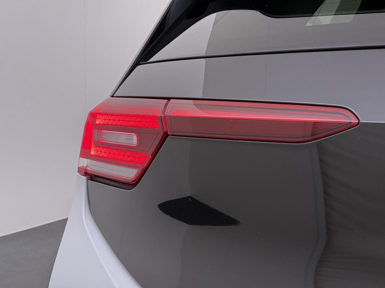 Volkswagen ID.3 Pro Performance 1st Plus SOH:89% STOEL + STUUR VERWARMING | MATRIX LED- CAMERA | KEYLESS | ORGINEEL NL AUTO / NAP RIJKLAARPRIJS INCL. 12MND BOVAG GARANTIE