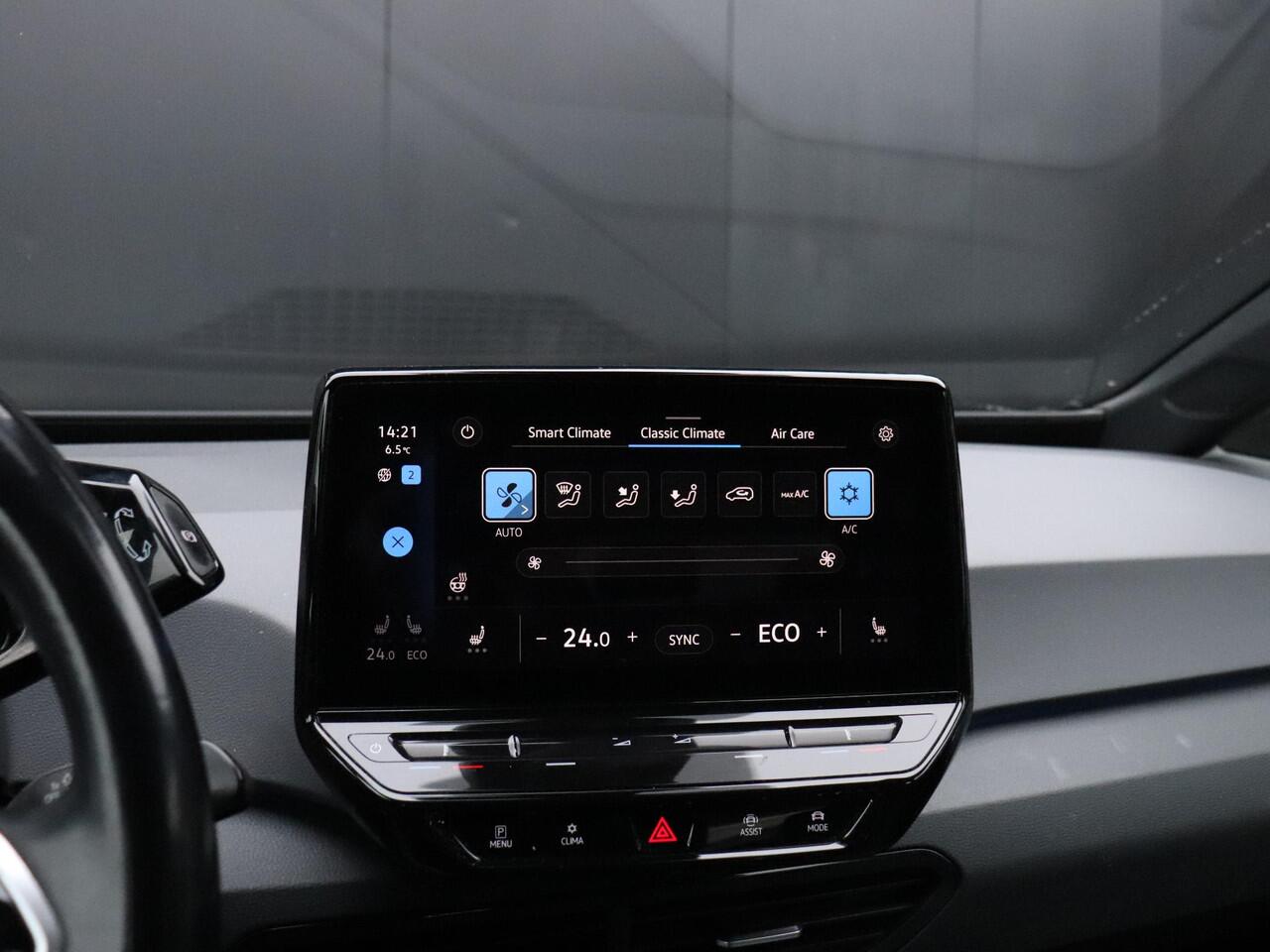 Volkswagen ID.3 First 58 kWh | PDC | CRUISE | NAVI | APPLE CARPLAY | STOEL/STUURVERW. |