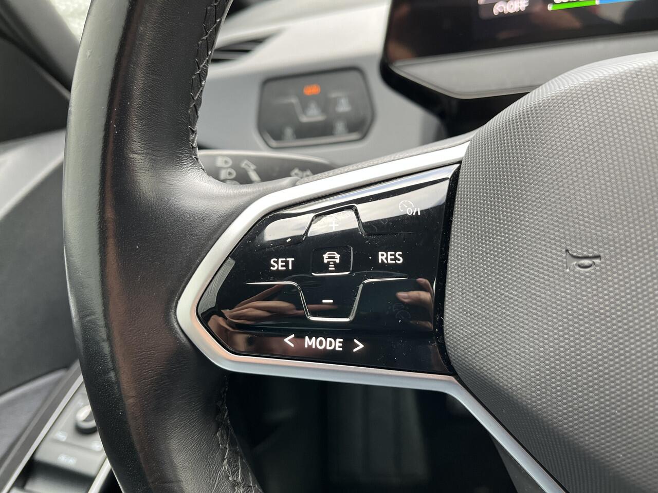 Volkswagen ID.3 Life 58 kWh / 19" LMV Andoya / Navigatie / Parkeersensoren / Stoelverwarming / Parkeer sensoren **