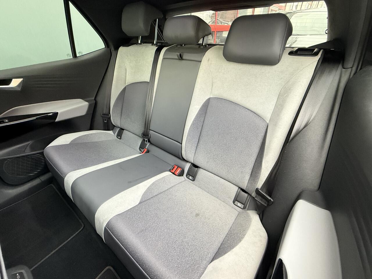 Volkswagen ID.3 BWJ 2020 First Max 204 PK 58 kWh TREKHAAK | PANO | HEAD UP | MATRIX LED IQ | NAVI DISCOVER PRO | ADAPTIVE CRUISE | ELEKTR. VERST. STOELEN + MASSAGE + VERWARMD | CAMERA | CARPLAY + ANDROID | CLIMA | LMV | PDC