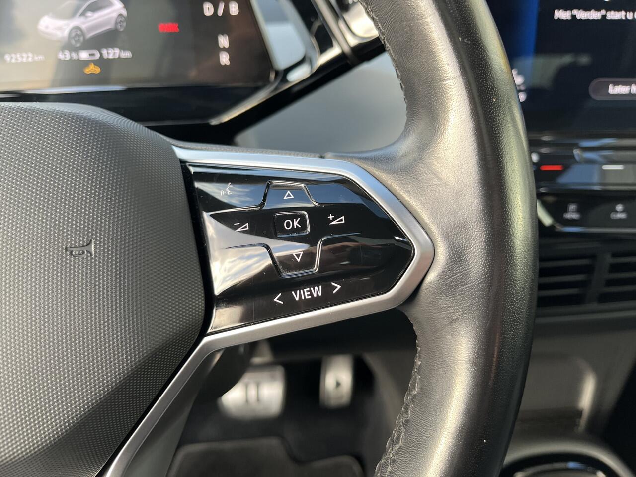 Volkswagen ID.3 First Max 58 kWh / TREKHAAK/ PANO/ CAMERA/ PARK. SENSOREN/ IQ. LIGHT/ ERGO ACTIVE STOELEN/ STOELVERWARM./ NAVI/ CLIMA/ 20" LMV