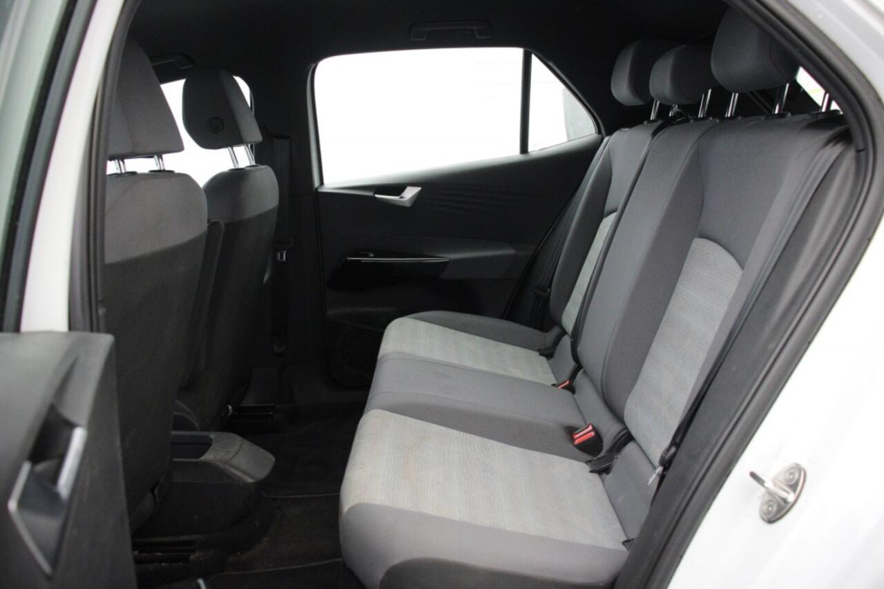 Volkswagen ID.3 First 58 kWh - Carplay, Navi, Stoelverw. Cruise