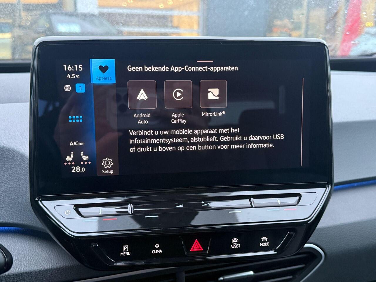 Volkswagen ID.3 Life 58 kWh 204PK | Parkeersensoren voor + achter | Sfeerverlichting | Navigatie | Stoelverwarming