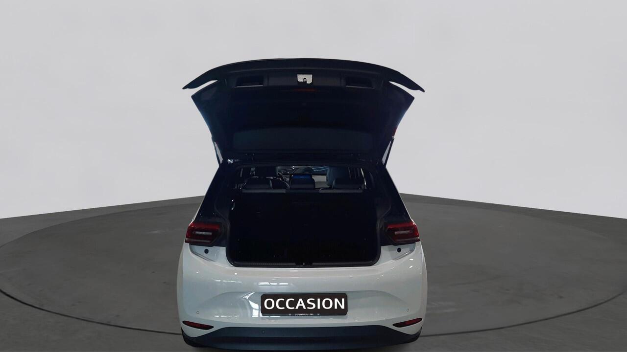 Volkswagen ID.3 First Edition Plus 58 kWh | Camera | 19" velgen | App Connect |