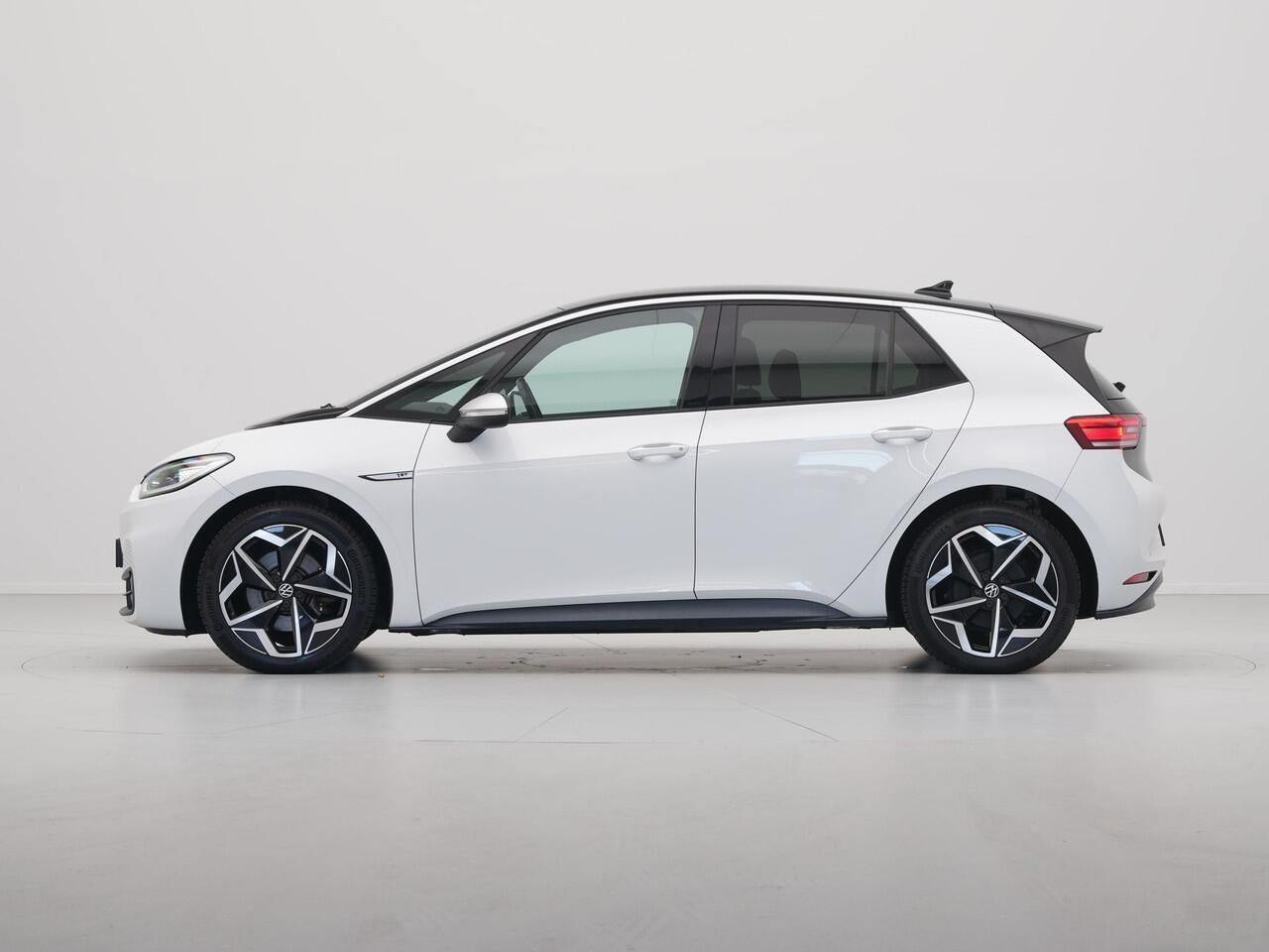 Volkswagen ID.3 First Plus 58 kWh 204pk Camera Navigatie Carplay Stoel/Stuurverwarming Pdc Acc 89