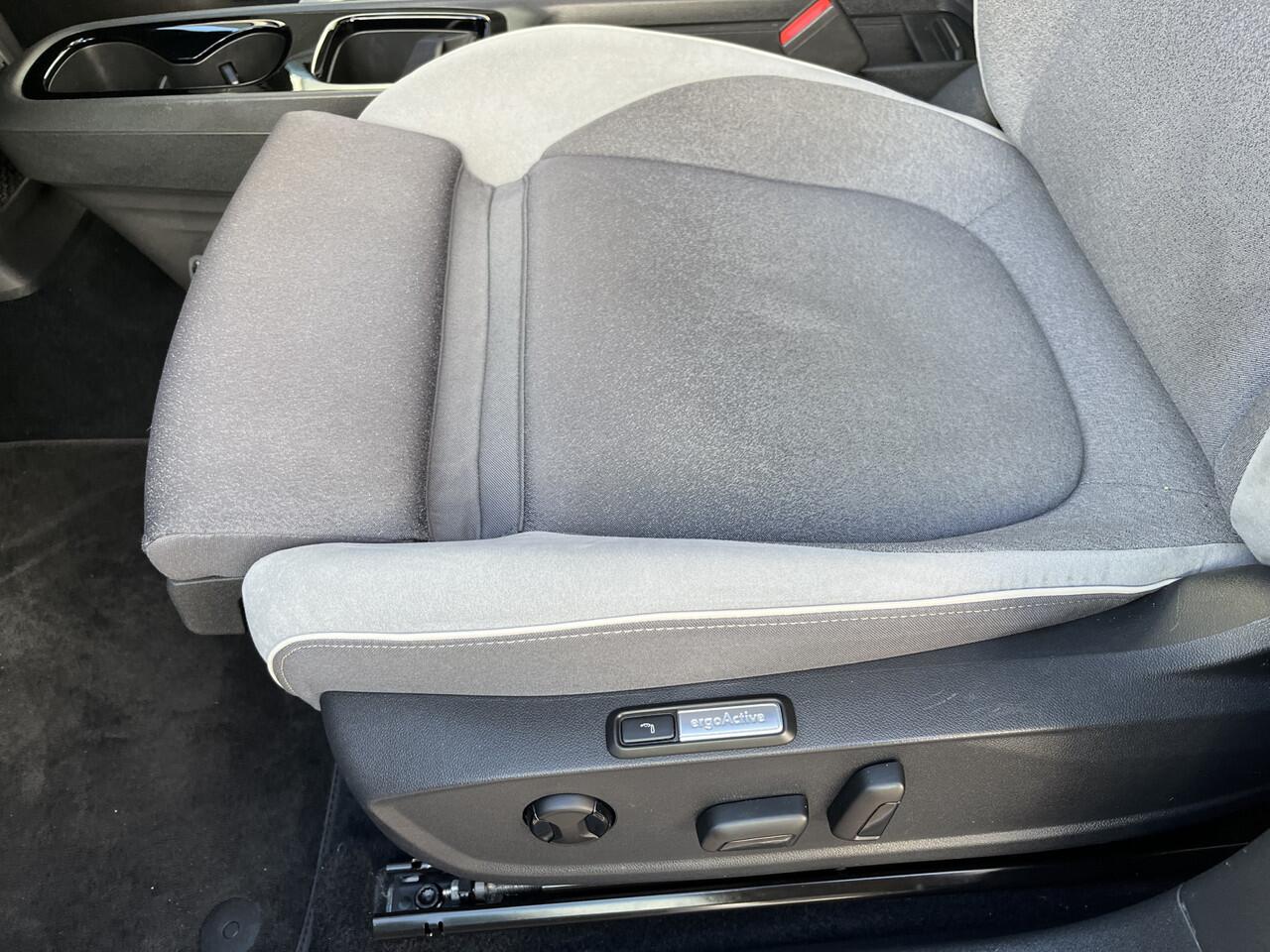 Volkswagen ID.3 First Max 58 kWh / TREKHAAK/ PANO/ CAMERA/ PARK. SENSOREN/ IQ. LIGHT/ ERGO ACTIVE STOELEN/ STOELVERWARM./ NAVI/ CLIMA/ 20" LMV