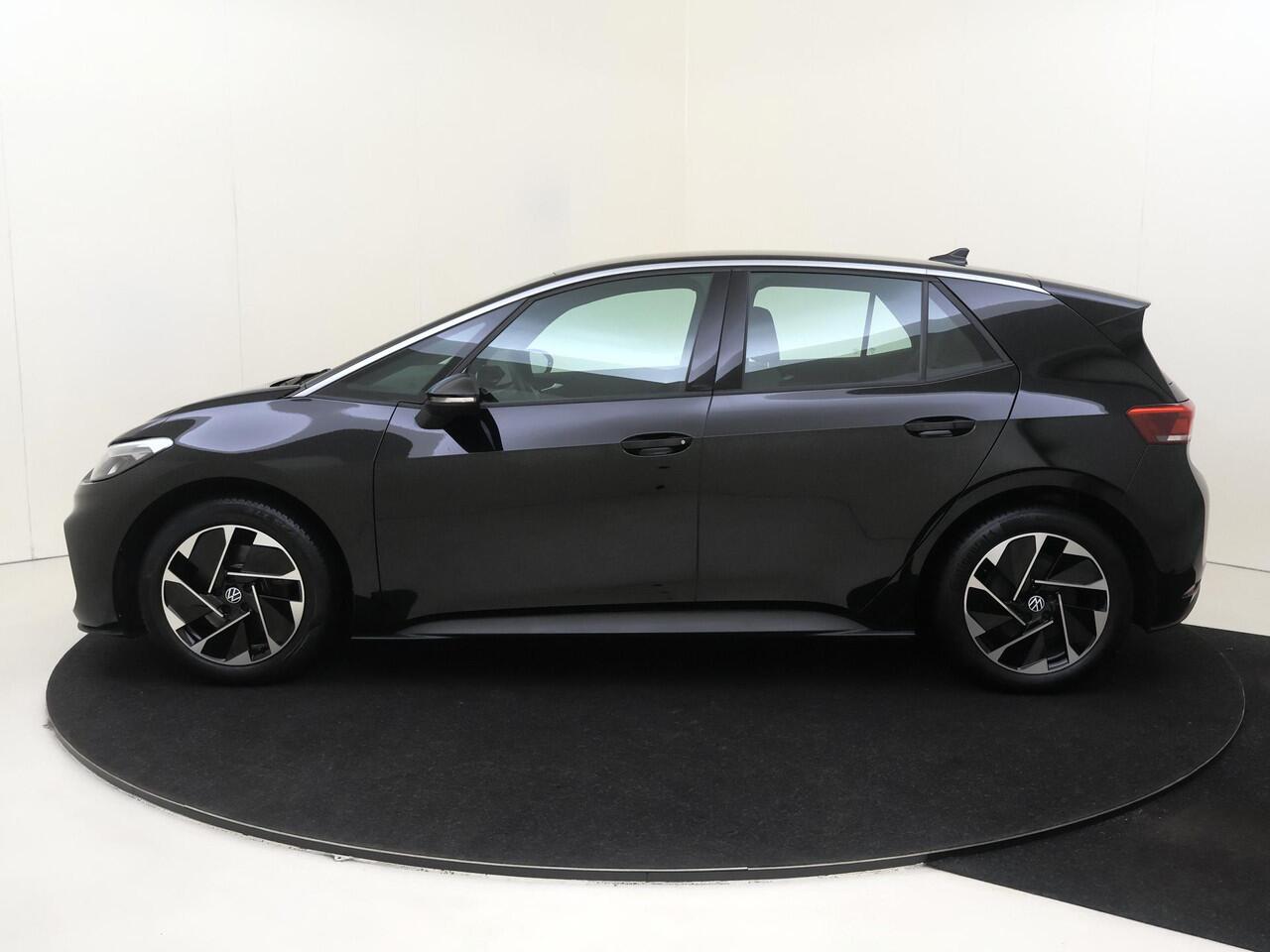 Volkswagen ID.3 Pro Advantage 58 kWh | SoH 91% | Adaptieve cruise control | Parkeersensoren | Stoel- en stuurwielverwarming | Navigatie | CarPlay | Elektrisch inklapbare buitenspiegels | Sfeerverlichting |