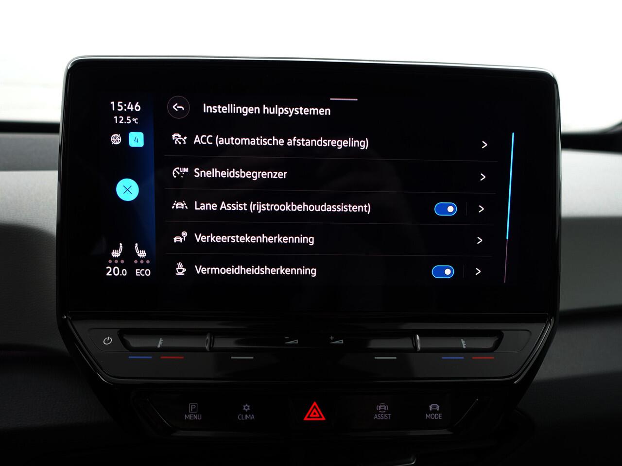 Volkswagen ID.3 First Plus 58 kWh Aut- Stuur/Stoelverwarming, CarPlay, Sfeerverlichting, Ada Cruise, Standkachel, Xenon led, Dynamic Select