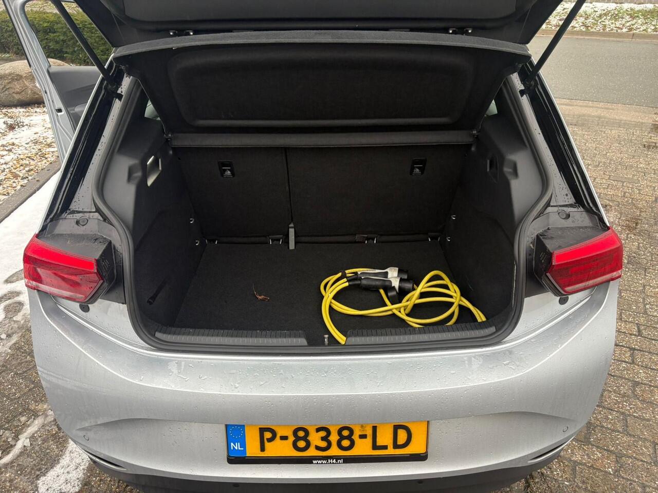 Volkswagen ID.3 Life 58 kWh | Autonaat | Navi | Clima | Sensoren | Lichtmetalen velgen | B