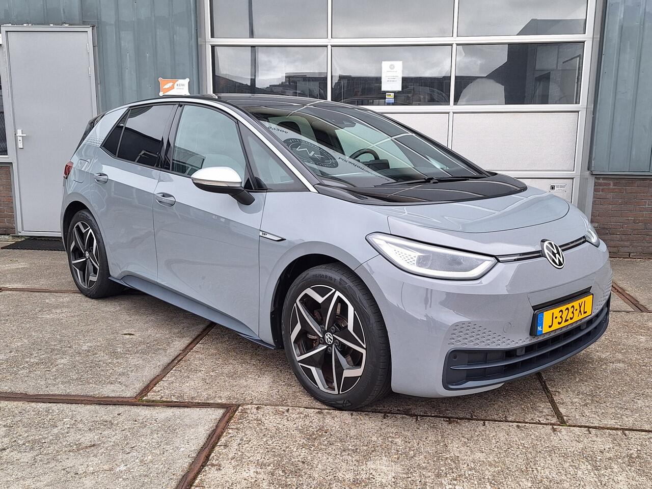 Volkswagen ID.3 First Edition Plus 58 kWh, Camera, Navi, 19"Lm velgen 1 Eigenaar!