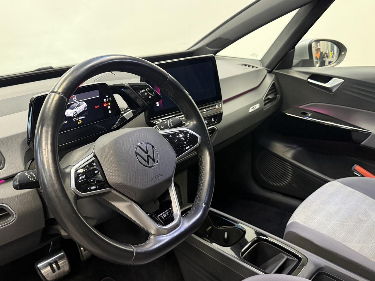 Volkswagen ID.3 First 58 kWh Adaptive-Cruise Full-led Navigatie Trekhaak 24 maanden garantie mogelijk (*vraag naar de voorwaarden)