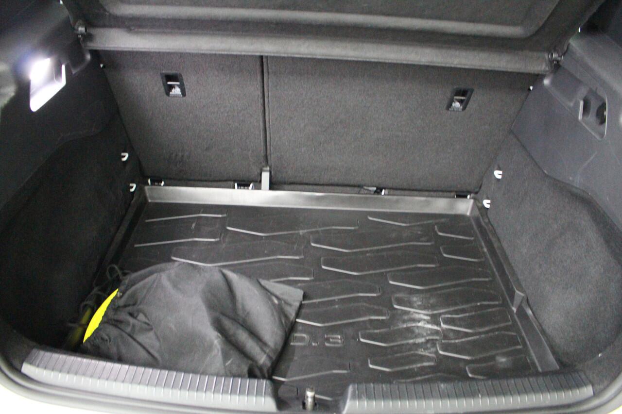 Volkswagen ID.3 Life 58 kWh Airco | Navigatie | Stoelverwarming | Cruise Control | 93% SoH