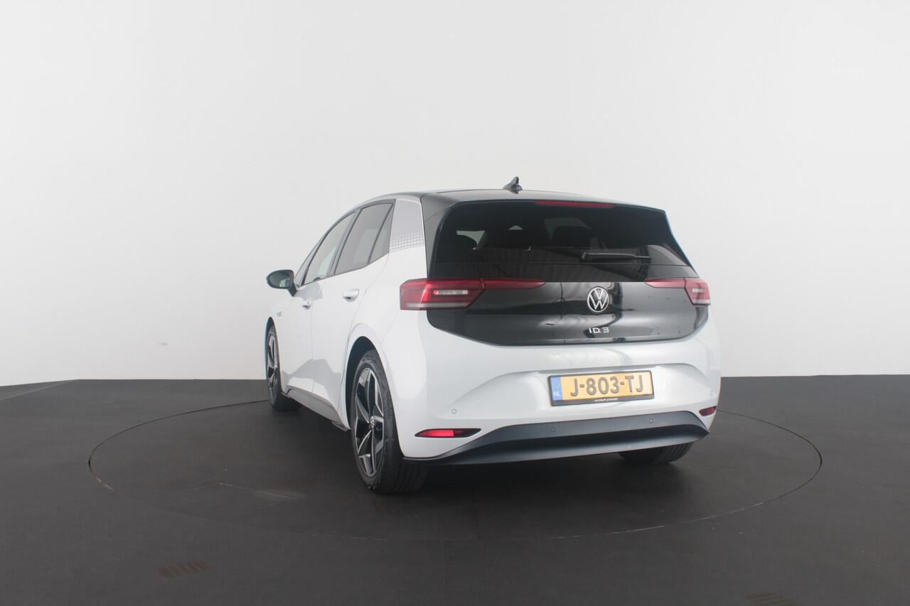 Volkswagen ID.3 First Plus 58 kWh > 204pk/Camera/Matrix-LED/Glacier White met zwart dak