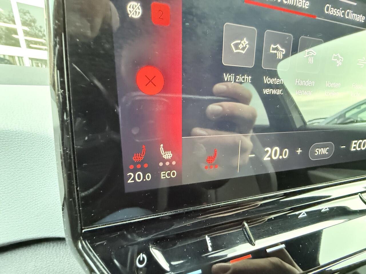 Volkswagen ID.3 First Plus 58 kWh SOH 91.6%,Camera, Trekhaak, 19''Lmv