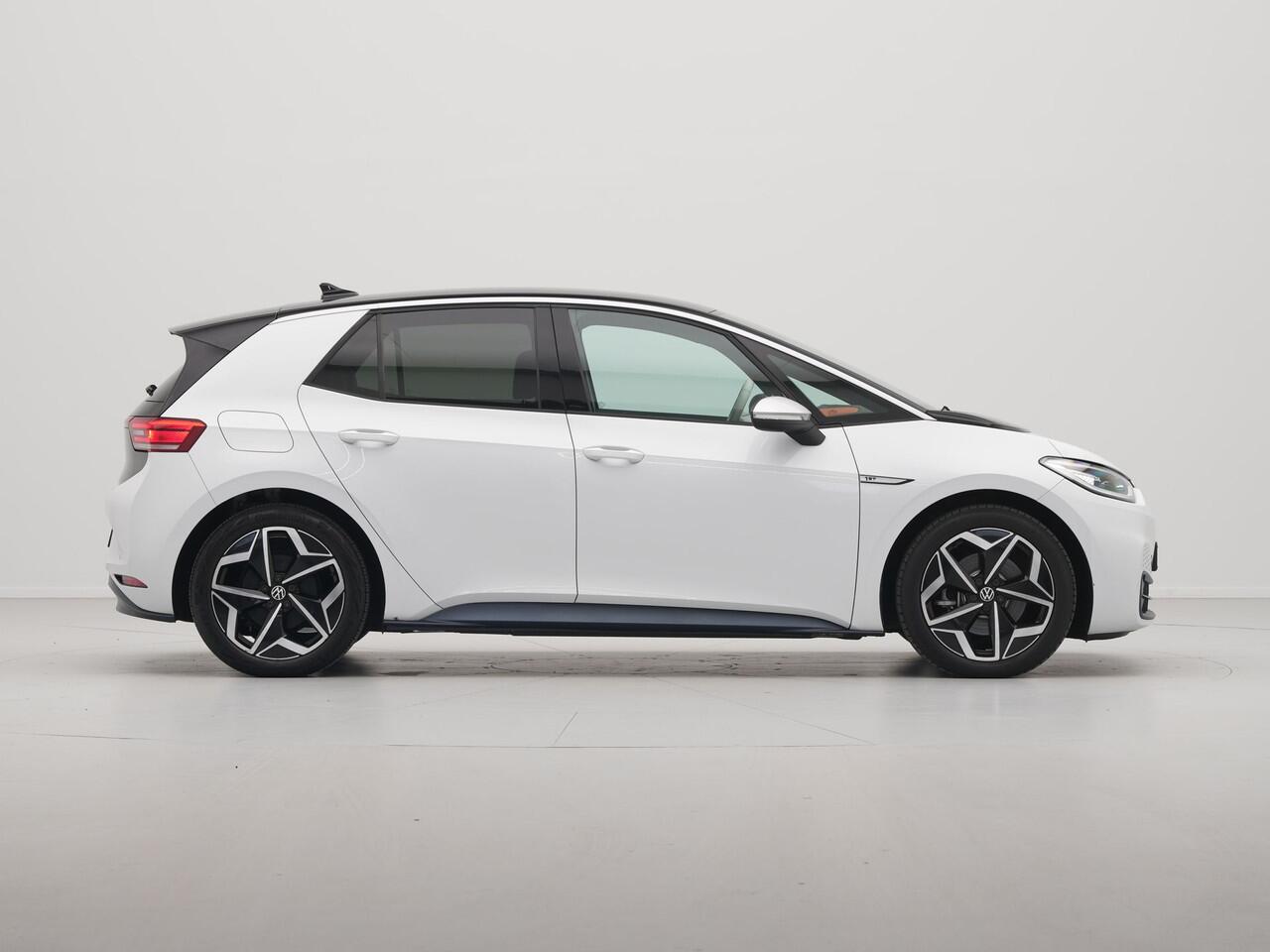 Volkswagen ID.3 First Plus 58 kWh 204pk Trekhaak Navigatie Camera Stoel/Stuurverwarming Acc 15