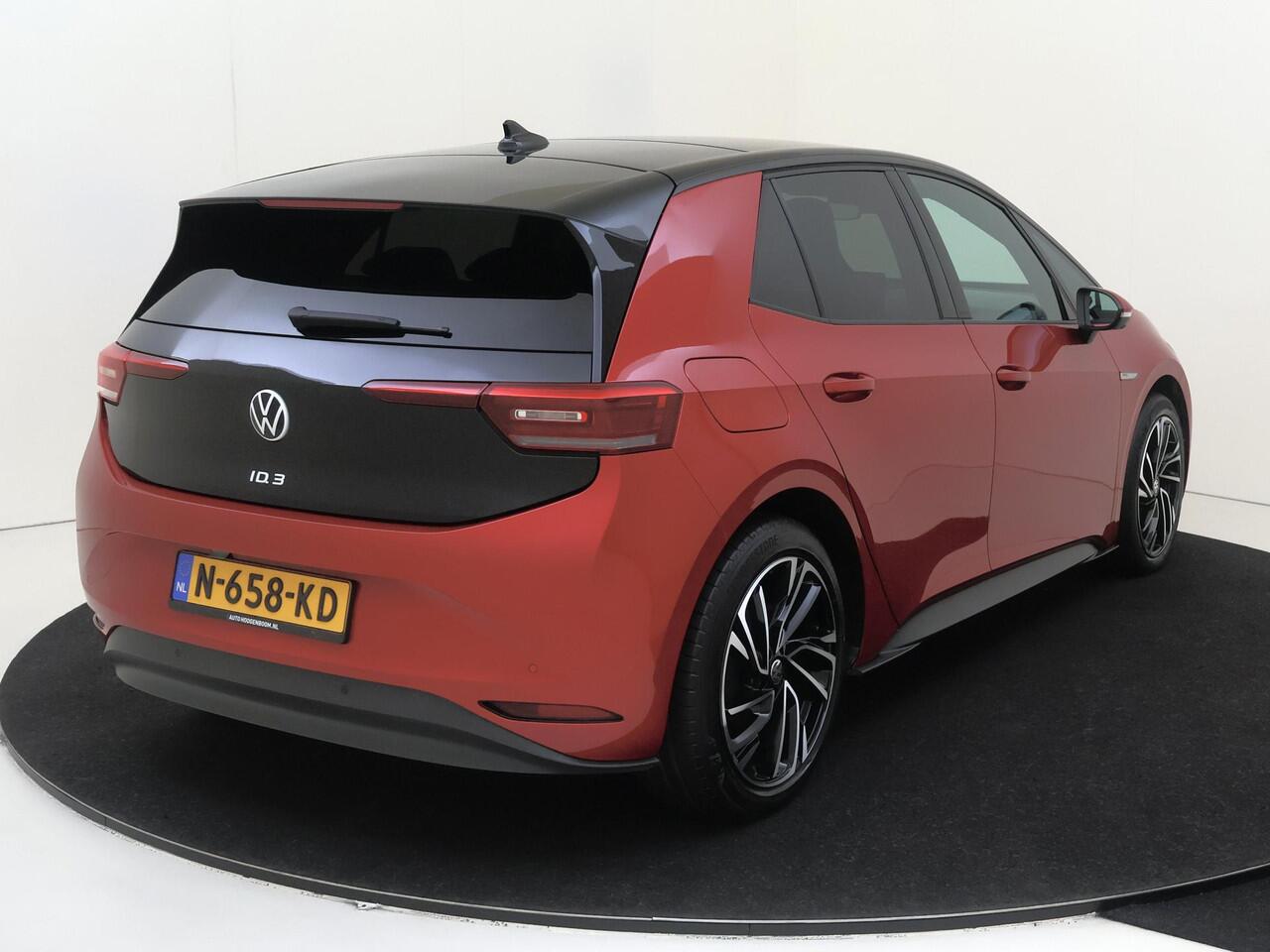 Volkswagen ID.3 Pro 58 kWh | SoH 91% | Panoramadak | Adaptieve demping systeem | 360 camera | Dodehoek detectie | Keyless | LED Matrix verlichting | Head-up display | Stoel- en stuurwielverwarming |
