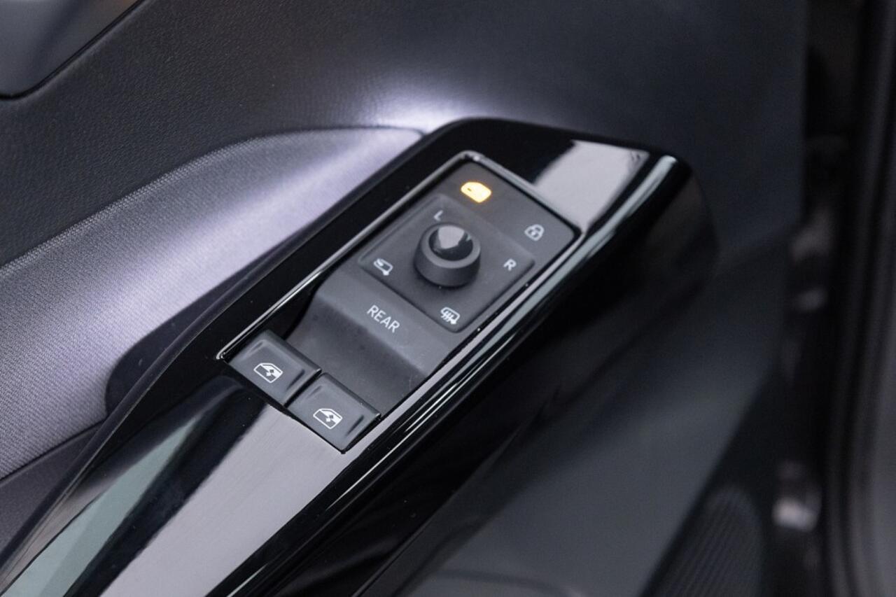 Volkswagen ID.3 Pure 45 kWh *SOH 95%* NAVI | ECC