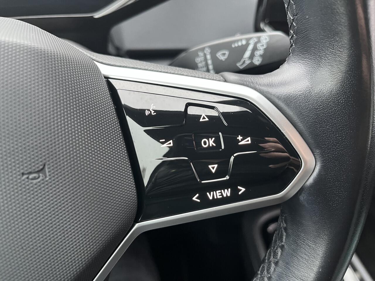 Volkswagen ID.3 First 58 kWh / PARK. SENSOREN/ LED/ NAVI/ STUUR-STOELVERWARM./ ADAPT. CRUISE/ CLIMA/ 18" LMV