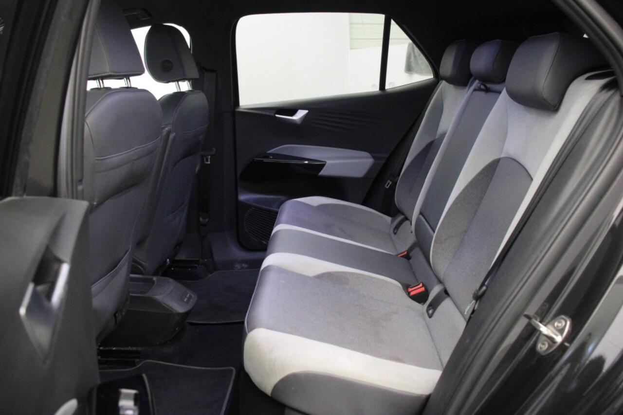 Volkswagen ID.3 First Plus 58 kWh - Carplay, Navi, Camera, Stuur/Stoelverwarming, SOH 89%