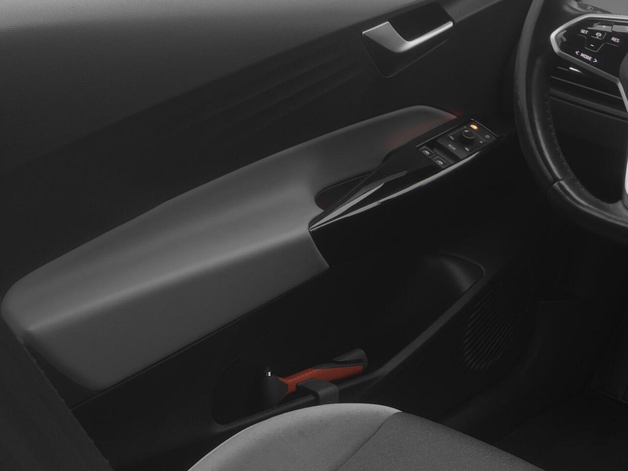 Volkswagen ID.3 First Plus 58 kWh | CAMERA | ADAPTIVE | STOEL- EN STUURVERW