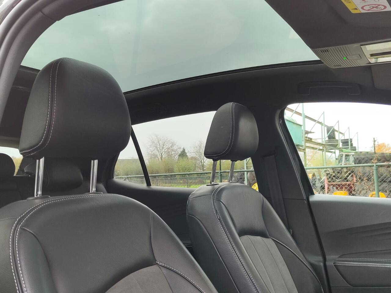 Volkswagen ID.3 First Max 58kWh Pano-dak Adap.Cruise Camera Elektr.Sport-Stoel+Verwarmd PDC Apple Carplay Android Ergo Active-Stoel Navi-Pro Ecc Stoel-Stuurverwarming Lmv Privacy Glas Keyless Advanced Led-Achterlicht dynamisch Matrix Led Origineel Nederlandse Auto Zeer c