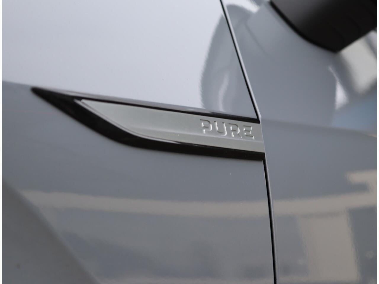 Volkswagen ID.3 Pure 45 kWh | Trekhaak | Stoelverwarming | Adaptieve Cruise