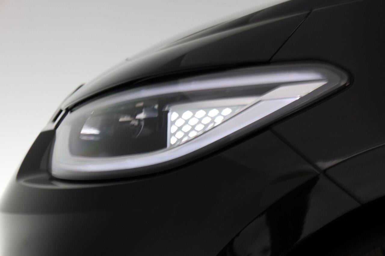 Volkswagen ID.3 Pro Business 59 kWh 150 kW / 204 pk | IQ Light | Achteruitrijcamera | Navigatie | 18 inch