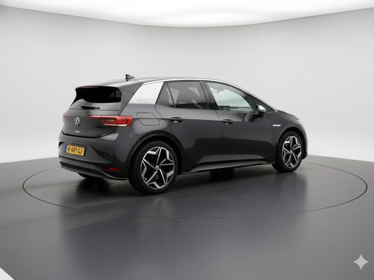 Volkswagen ID.3 First Plus 58 kWh 204PK | Climate control | Achteruitrijcamera | Stoelverwarming |