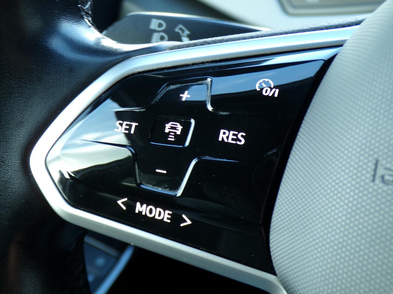 Volkswagen ID.3 First Plus 58 kWh, SOH 94% / Full LED / Carplay + Android Auto / Camera + Sensoren / Adaptive Cruise / 19' LMV