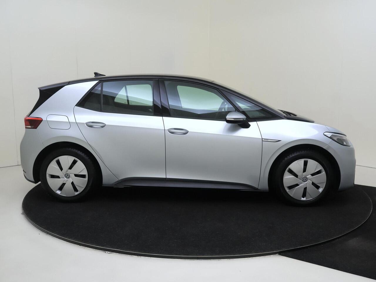 Volkswagen ID.3 Pro 58 kWh | SoH 91% | Parkeersensoren | Adaptieve cruise control | Voorverwarmingsinstalatie | CarPlay | Navigatie | Sfeerverlichting |