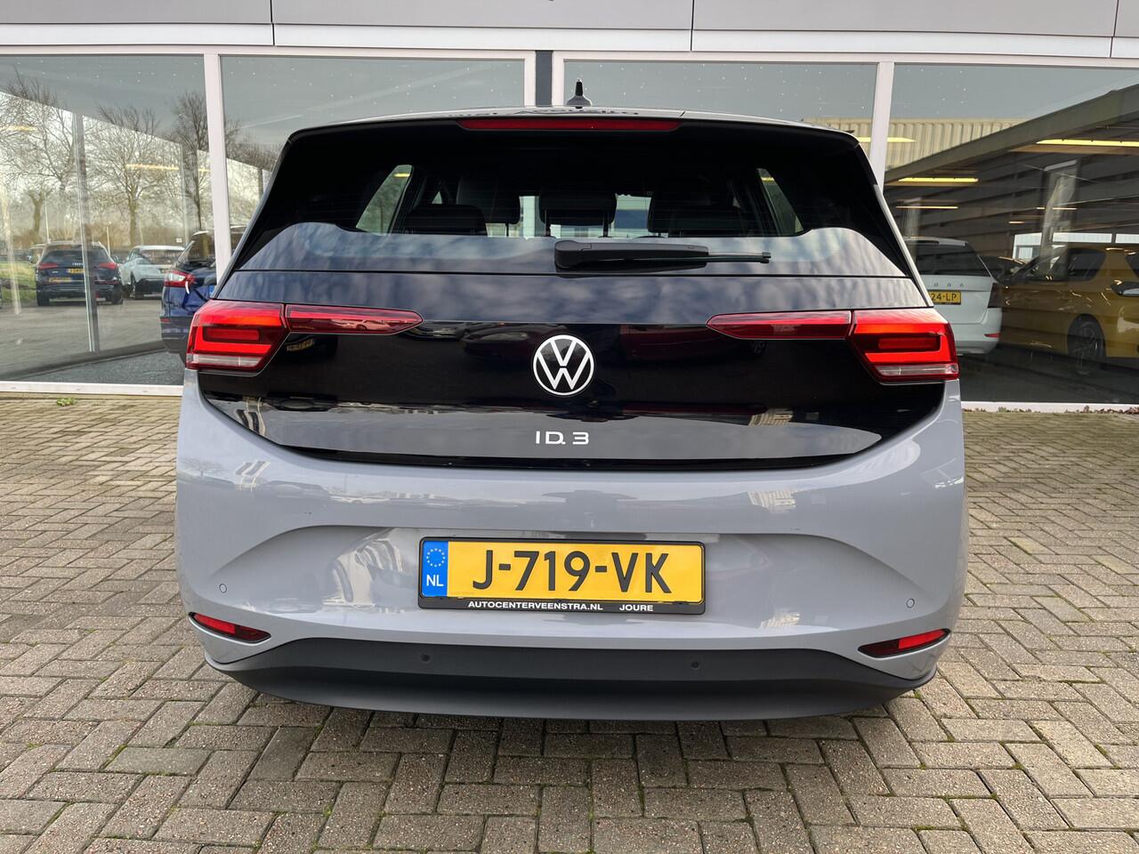 Volkswagen ID.3 First 58 kWh 50% deal 7.775,- ACTIE Carplay / Stoelverwarming / Clima / Cruise