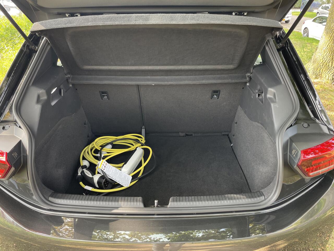 Volkswagen ID.3 Pro Performance 58 kWh | Navi | PDC | Cruise | Info Bas: 0492-588982 Info Bas: 0492-588982 Whatsapp: 0492588988