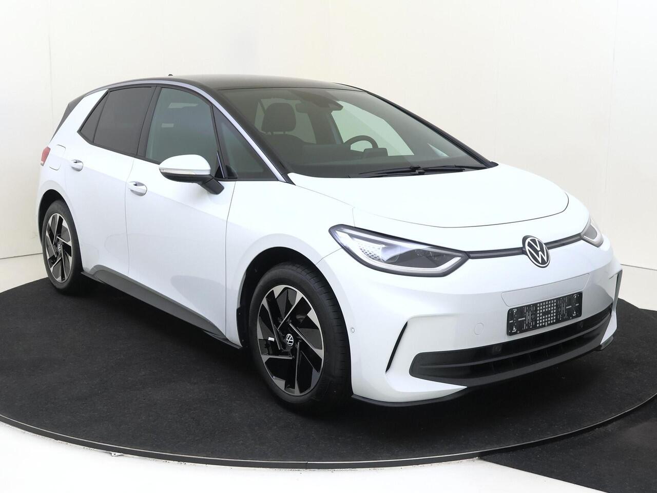 Volkswagen ID.3 Pro Business | Achterlichten LED, luxe uitgevoerd incl. dynamische knipperlichten | Airconditioning automatisch, 2-zone (Climatronic) | Buitenspiegels elektrisch instel-, verwarm- en inklapbaar
