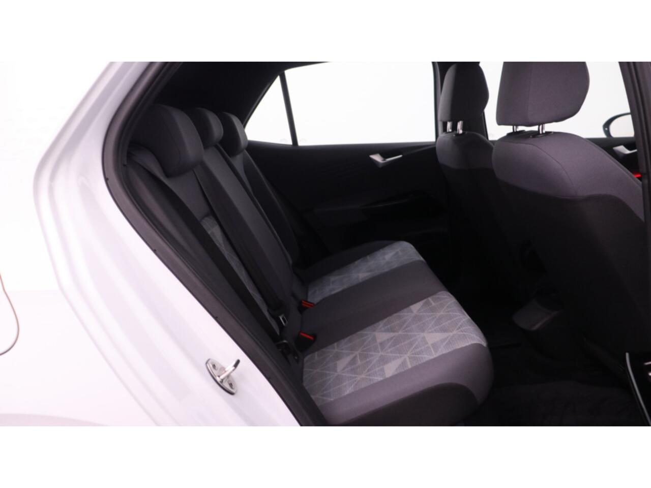 Volkswagen ID.3 First 58 kWh 204pk SOH 90% Navigatie Stoelverwarming