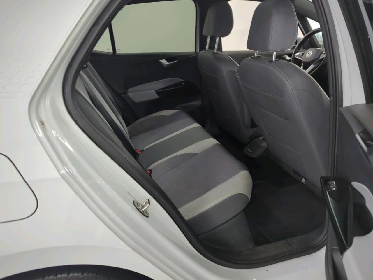 Volkswagen ID.3 First Max 58 kWh | Panoramadak | Stoel / Stuur verwarming