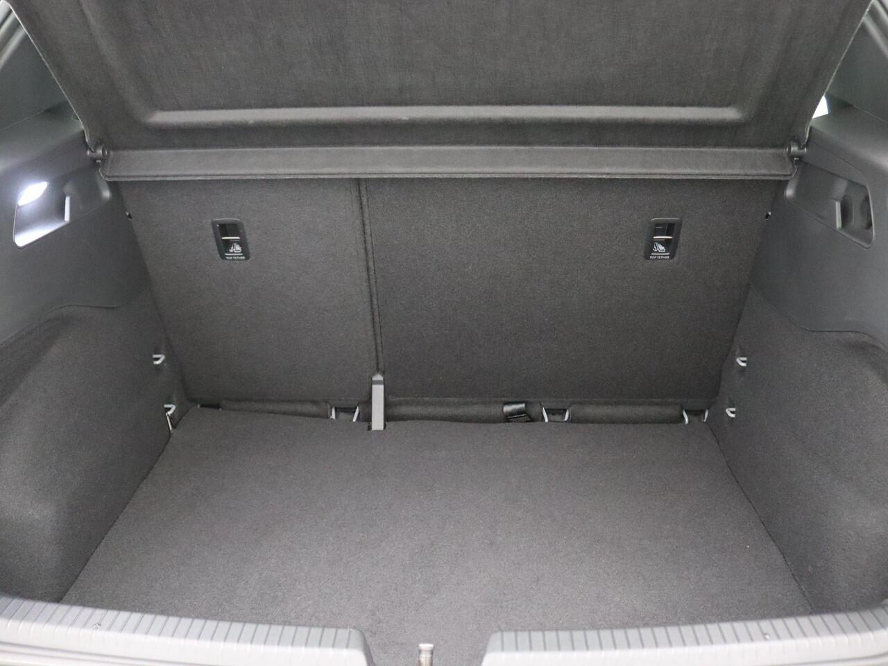 Volkswagen ID.3 Pro 58 kWh 204PK Warmtepomp, Adaptieve Cruise Control, Full Led, Keyless, App-Connect, Navi, Stuur- en Stoelverwarming, 18" LM Velgen