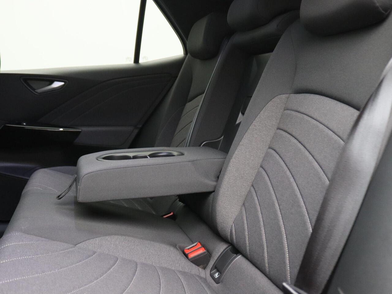 Volkswagen ID.3 Pro 58 kWh 204PK Aut. Matrix-LED Verlichting, Keyless, Achteruitrijcamera, Navi, Alarm, Stoel-Stuurverwarming, Elektr. inkl. spiegels, 18" LM Velgen, Adaptieve Cruise Control