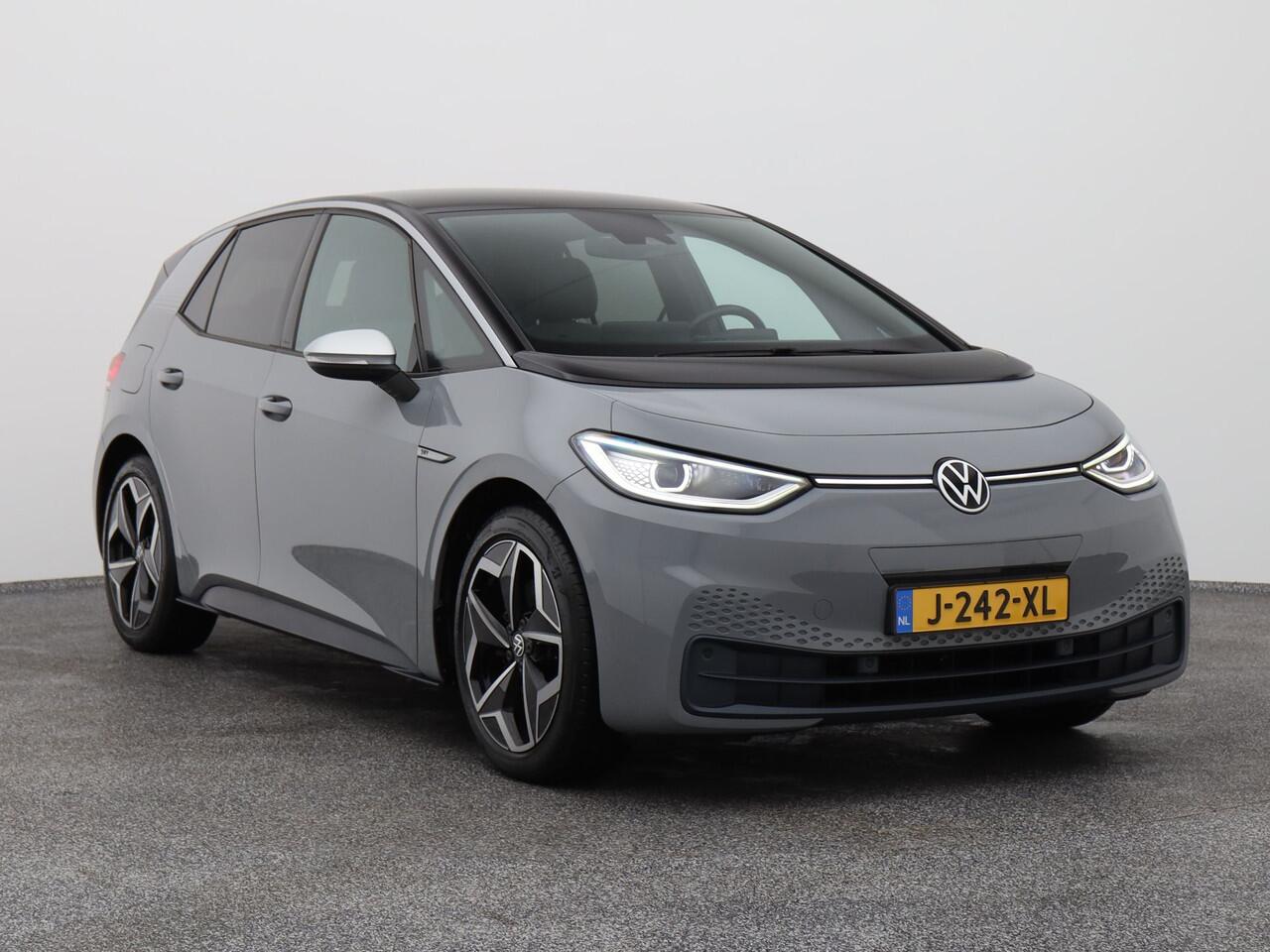 Volkswagen ID.3 First Plus 58 kWh | CAMERA | ADAPTIVE | STOEL- EN STUURVERW
