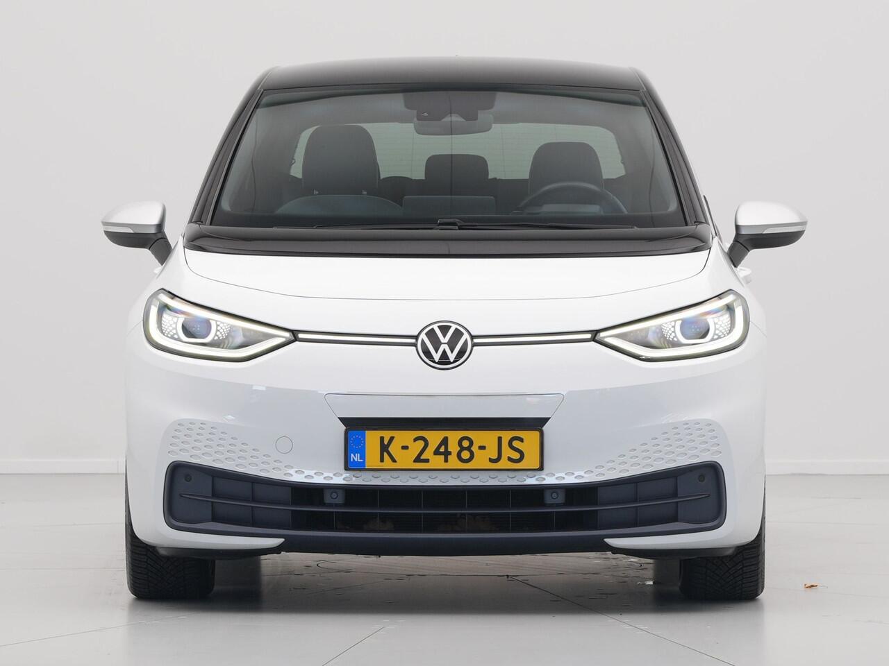 Volkswagen ID.3 First Plus 58 kWh 204pk Camera Navigatie Carplay Stoel/Stuurverwarming Pdc Acc 89