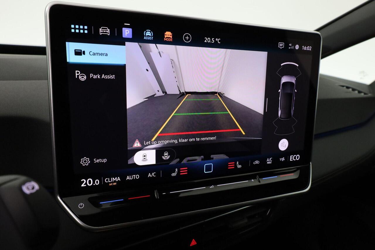 Volkswagen ID.3 Pro Business 59 kWh 150 kW / 204 pk | IQ Light | Achteruitrijcamera | Navigatie | 18 inch