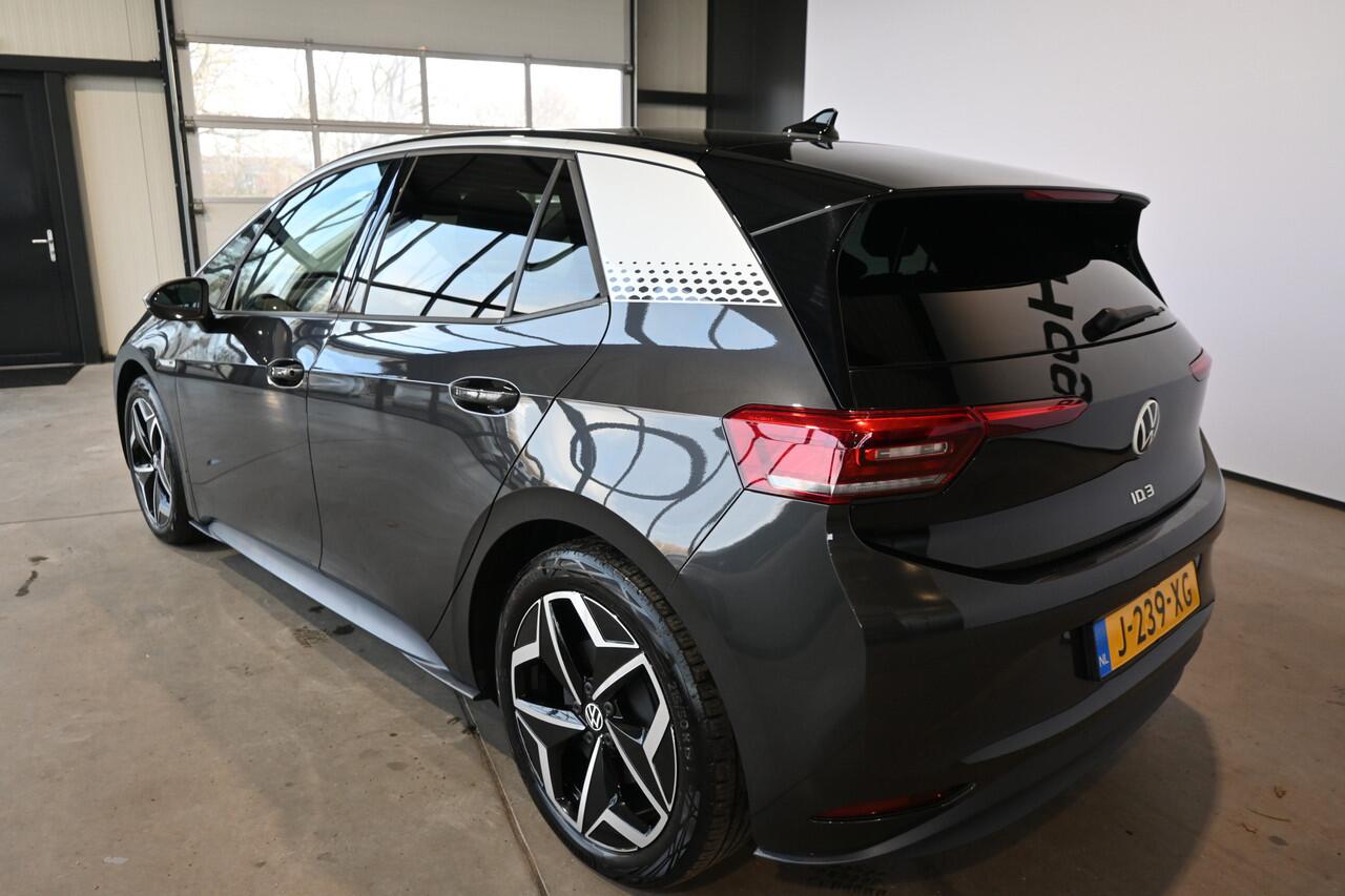 Volkswagen ID.3 First Plus 58 kWh Navigatie Stoel/Stuur verwarming Carplay Camera Inruil Mogelijk!