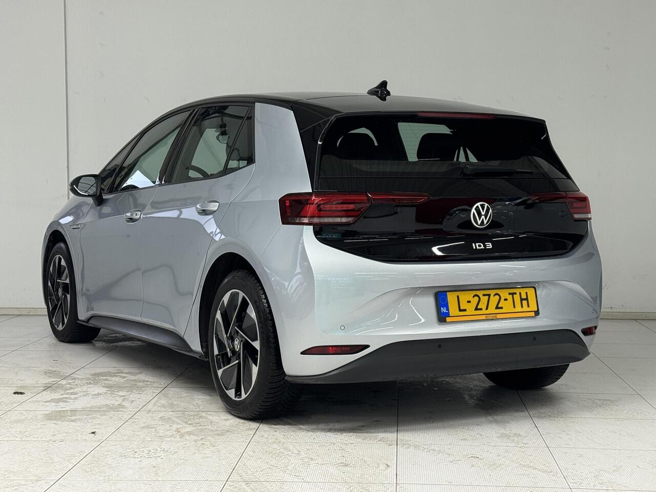 Volkswagen ID.3 Life 58 kWh | Apple CarPlay / Android Auto | Cruise control adaptief | Parkeersensoren | Stoelverwarming |