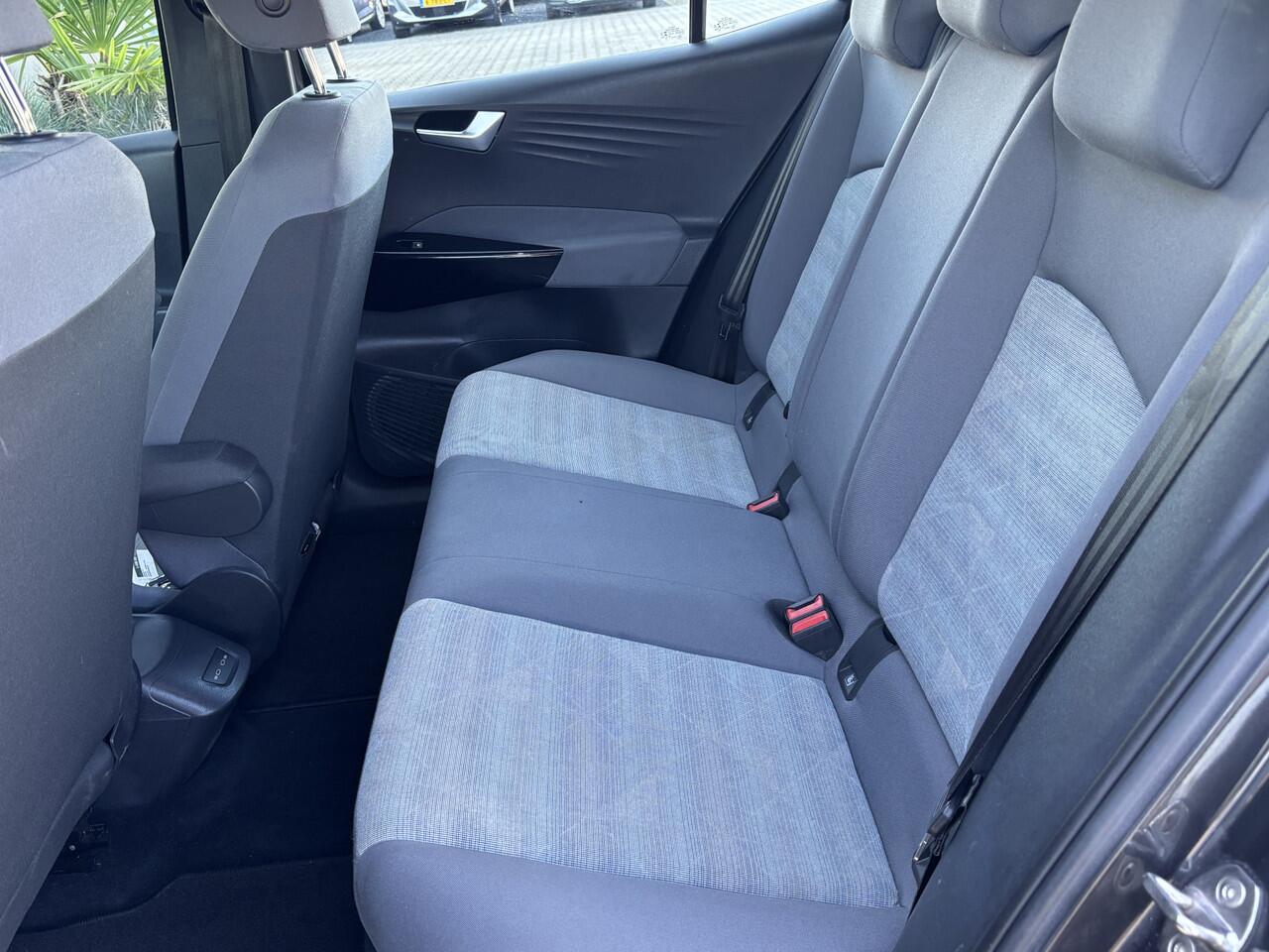 Volkswagen ID.3 Life 58 kWh 88% SOH Stoelverwarming, Adaptieve Cruise & App-Connect