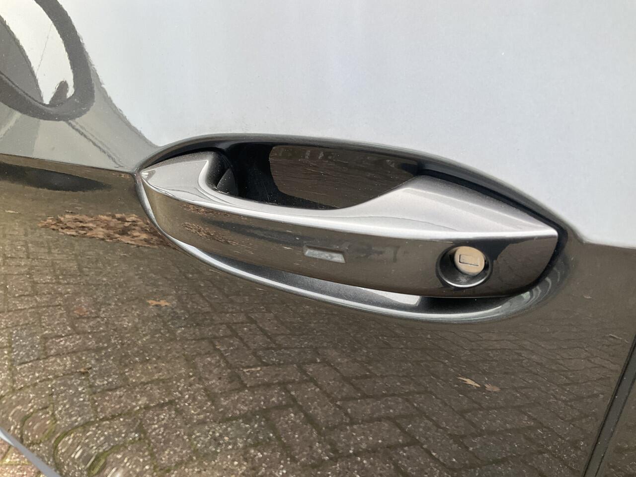 Volkswagen ID.3 First Plus 58 kWh SOH 91% Adap.Cruise Stoel/Stuurverw Carplay 100% Elektrisch NL-Auto!