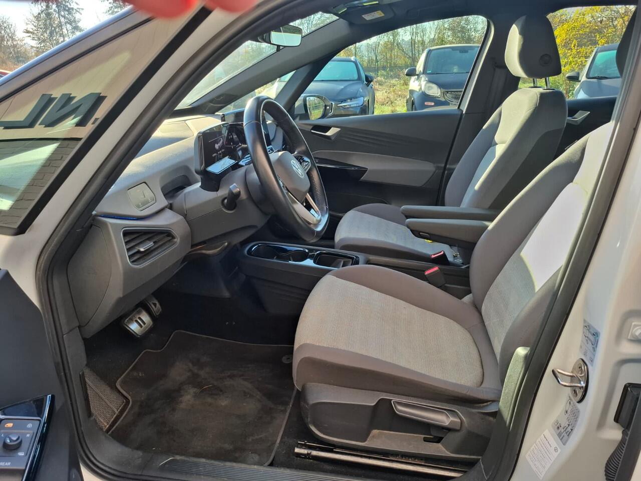 Volkswagen ID.3 First 58kWh Navi Ecc Adap.Cruise Apple Carplay Android Auto Pdc Bluetooth Keyless Led Rijstrooksensor IQ Drive Stoel+Stuurverwarming SOH 90% 1e Eigenaar Origineel Nederlandse Auto