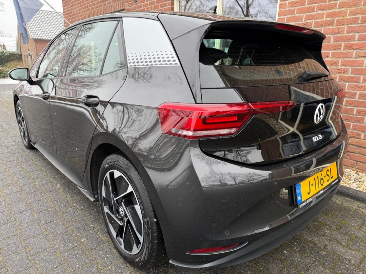 Volkswagen ID.3 First 58 kWh 91% SOH / FASE 3 / STOELVERW. / CARPLAY / ANDROID /